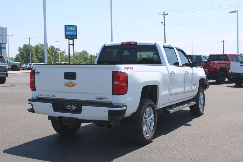 Used 2015 Chevrolet Silverado 2500 High Country w/ High Country Premium Package AWD/4WD image 9