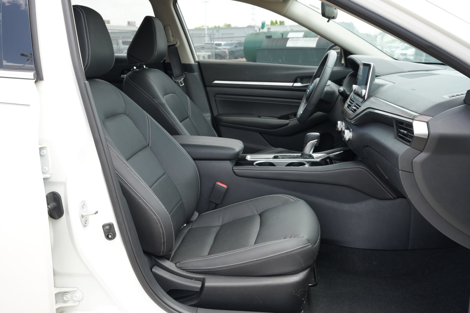 Used 2022 Nissan Altima 2.5 SL FWD image 25
