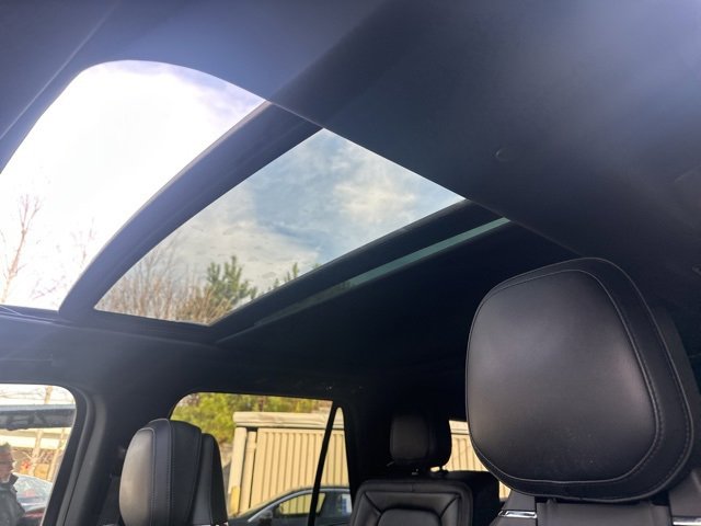 Used 2018 Lincoln Navigator Reserve w/ Technology Package image 10