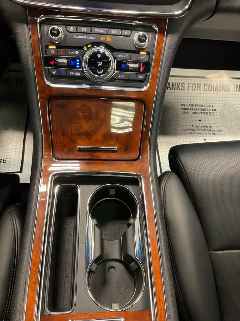 Used 2017 Lincoln Continental Reserve w/ Luxury Package AWD/4WD image 27