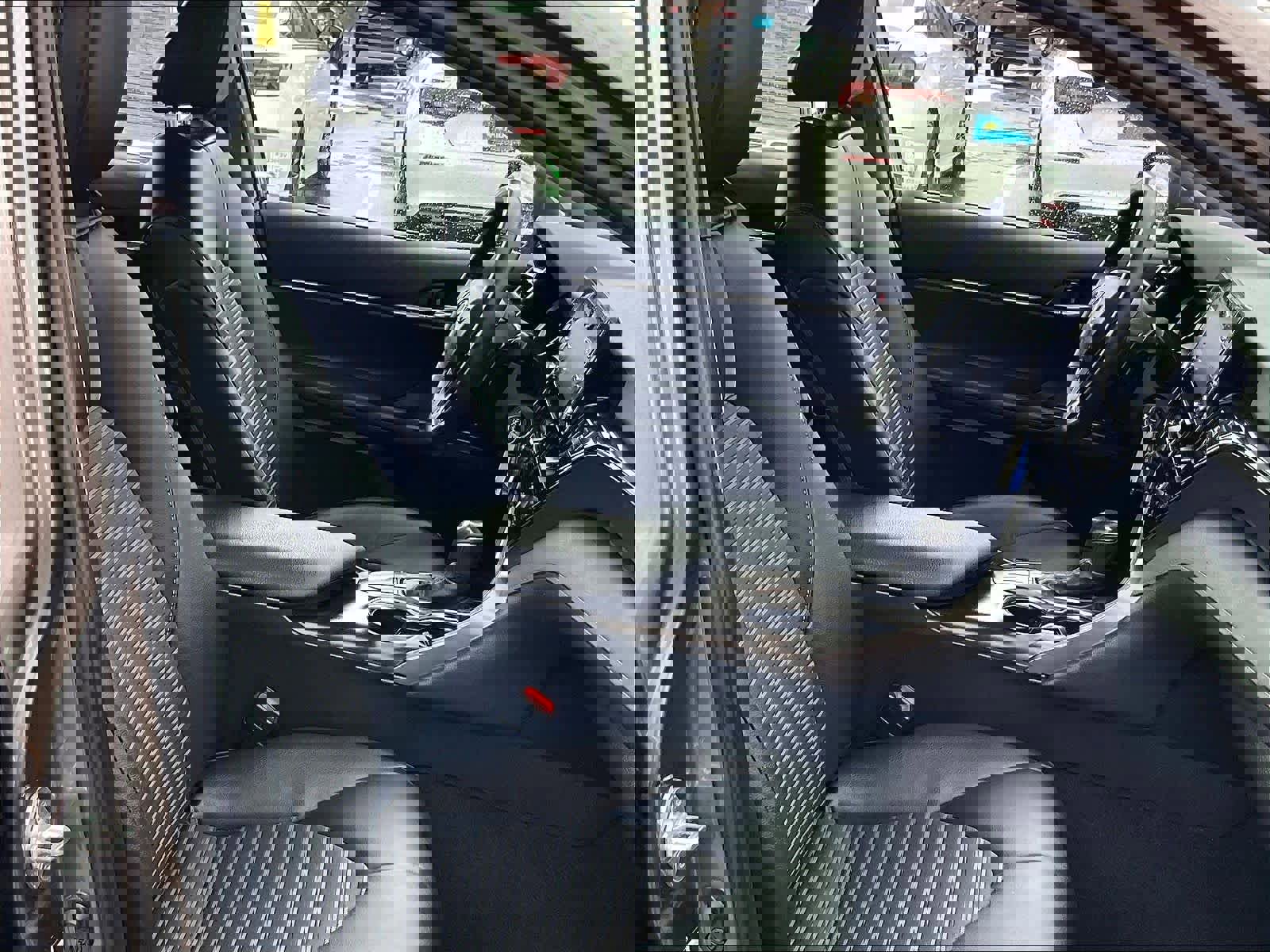 Used 2024 Toyota Camry SE image 11