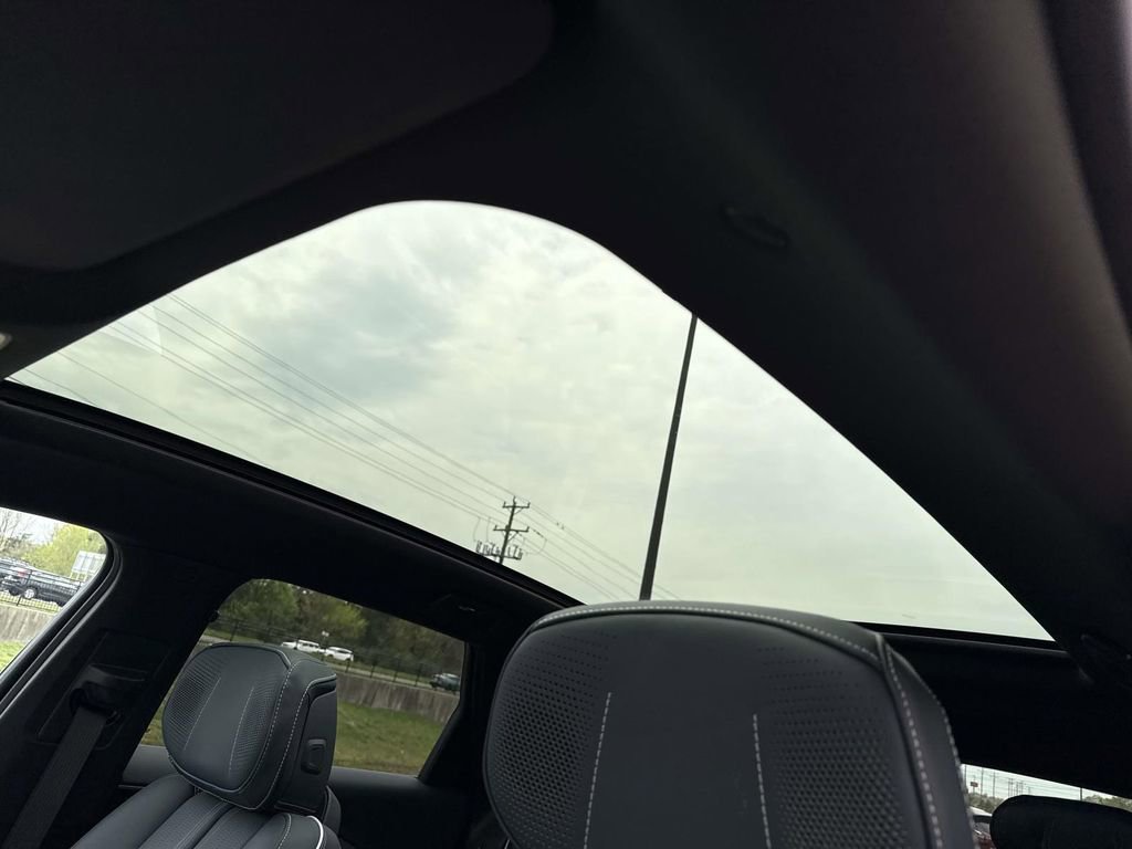 Used 2025 Cadillac Lyriq Luxury w/ Nappa Leather Package image 30