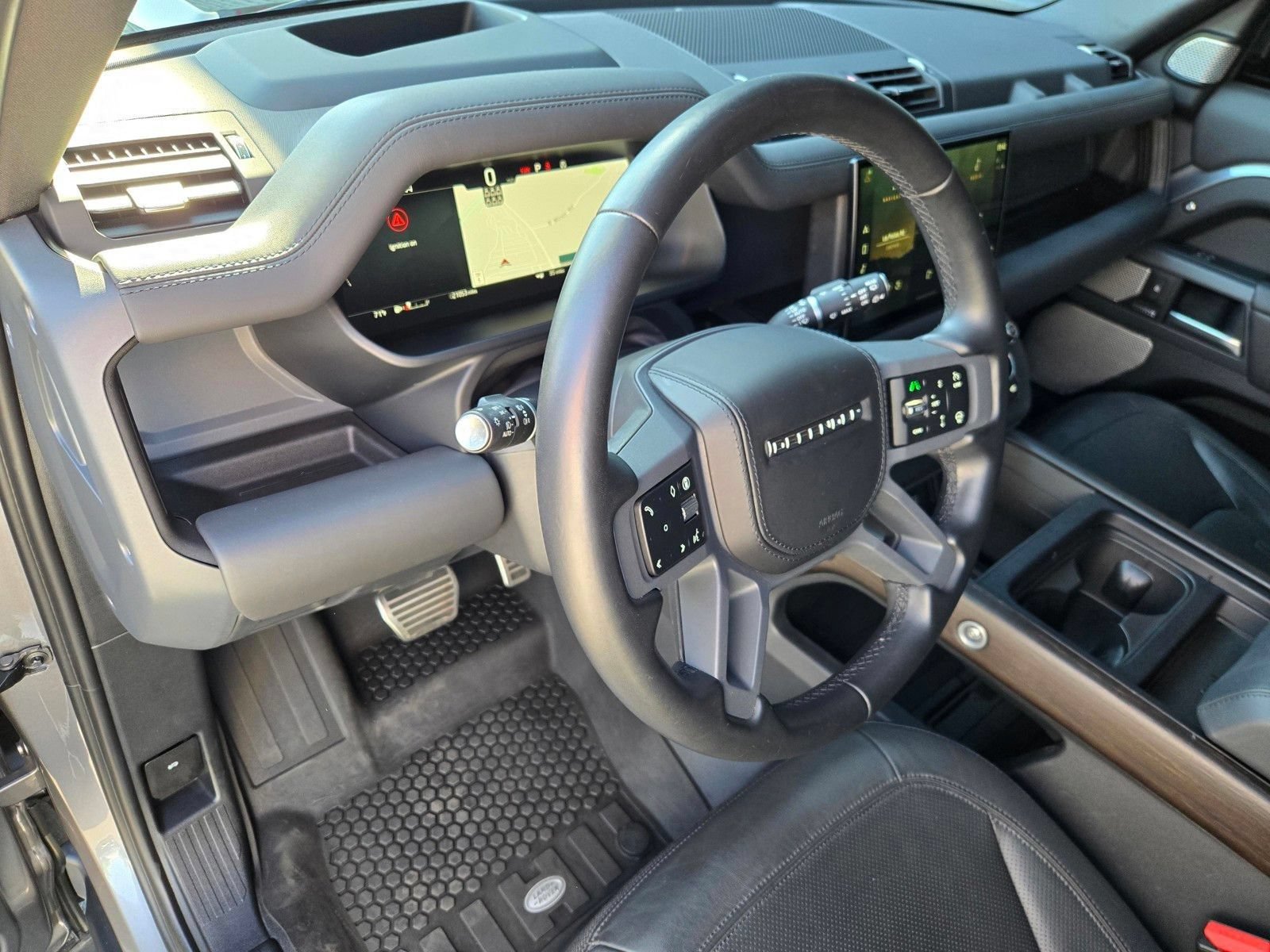 Used 2024 Land Rover Defender 130 X AWD/4WD image 19