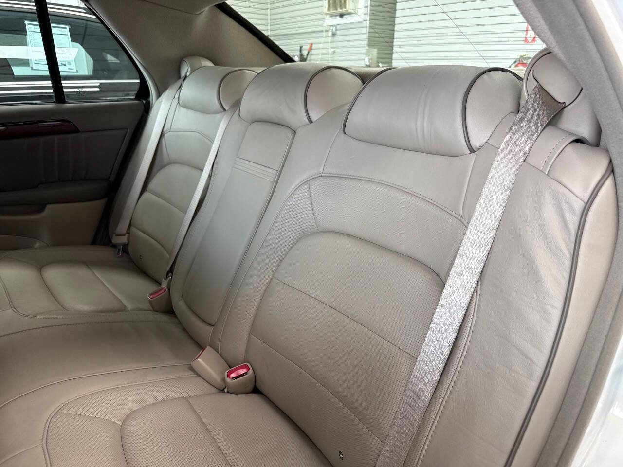 Used 2005 Cadillac De Ville w/ Limited Edition Package image 17