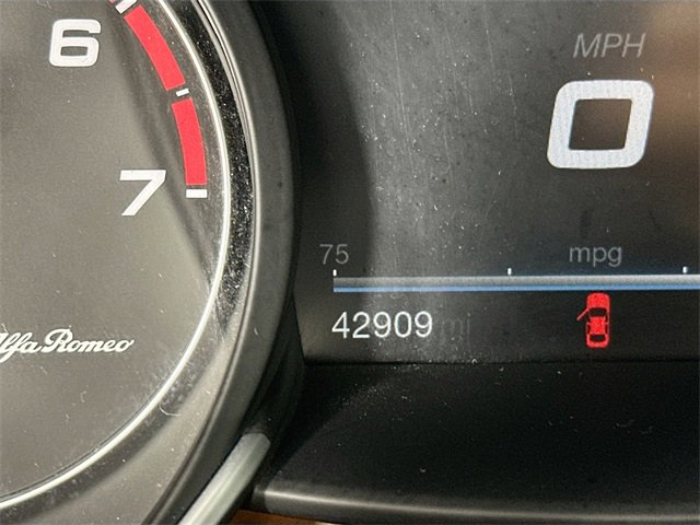Used 2017 Alfa Romeo Giulia Ti image 17