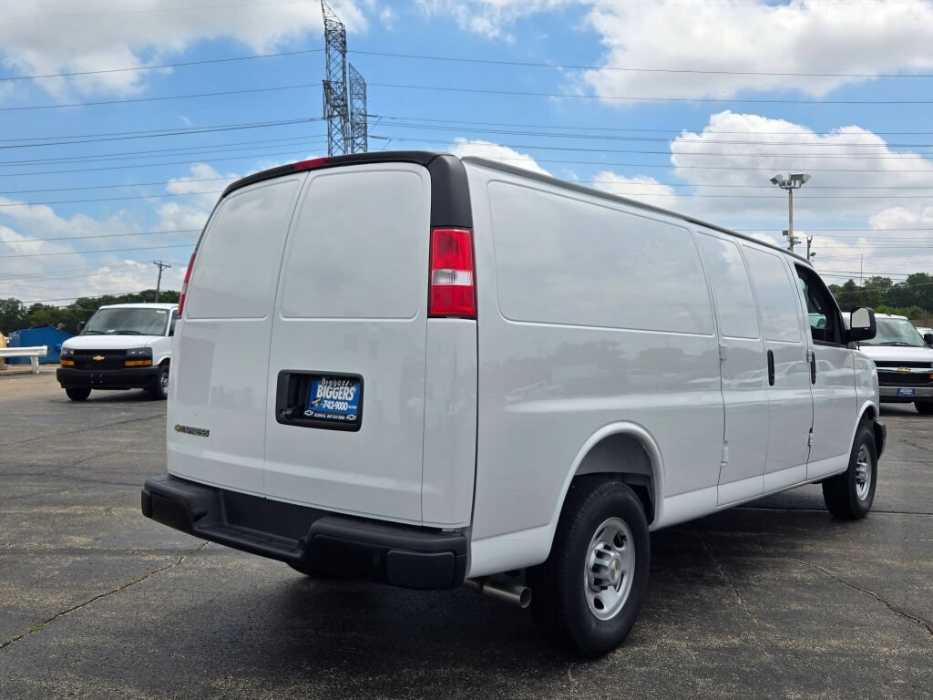 New 2026 Chevrolet Express 3500 Extended w/ Driver Convenience Package RWD image 11