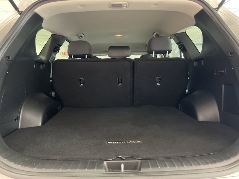 Used 2023 Hyundai Santa Fe SE w/ Cargo Package AWD/4WD image 8