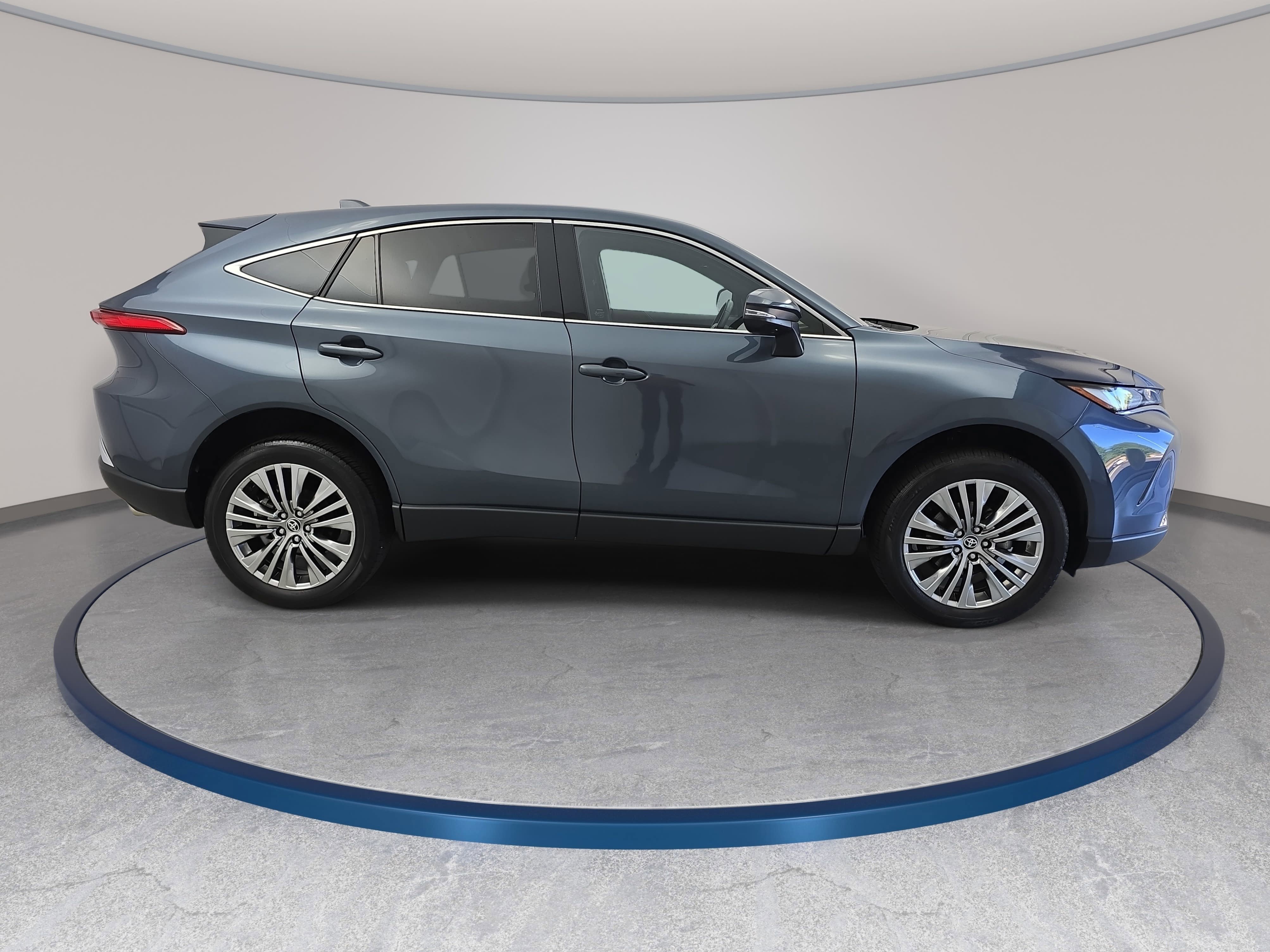 Used 2024 Toyota Venza Limited AWD/4WD image 4