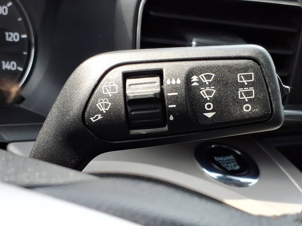 Used 2023 Ford Explorer XLT w/ Equipment Group 202A AWD/4WD image 27