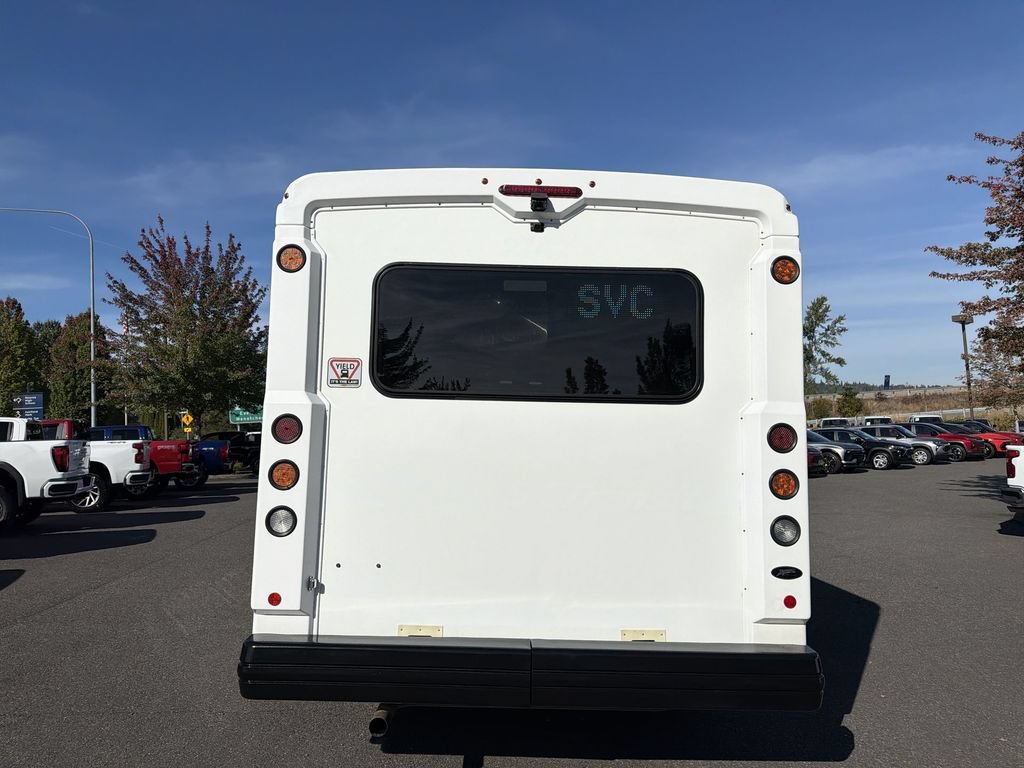 Used 2020 Chevrolet Express 4500 w/ Shuttle Bus Package RWD image 8