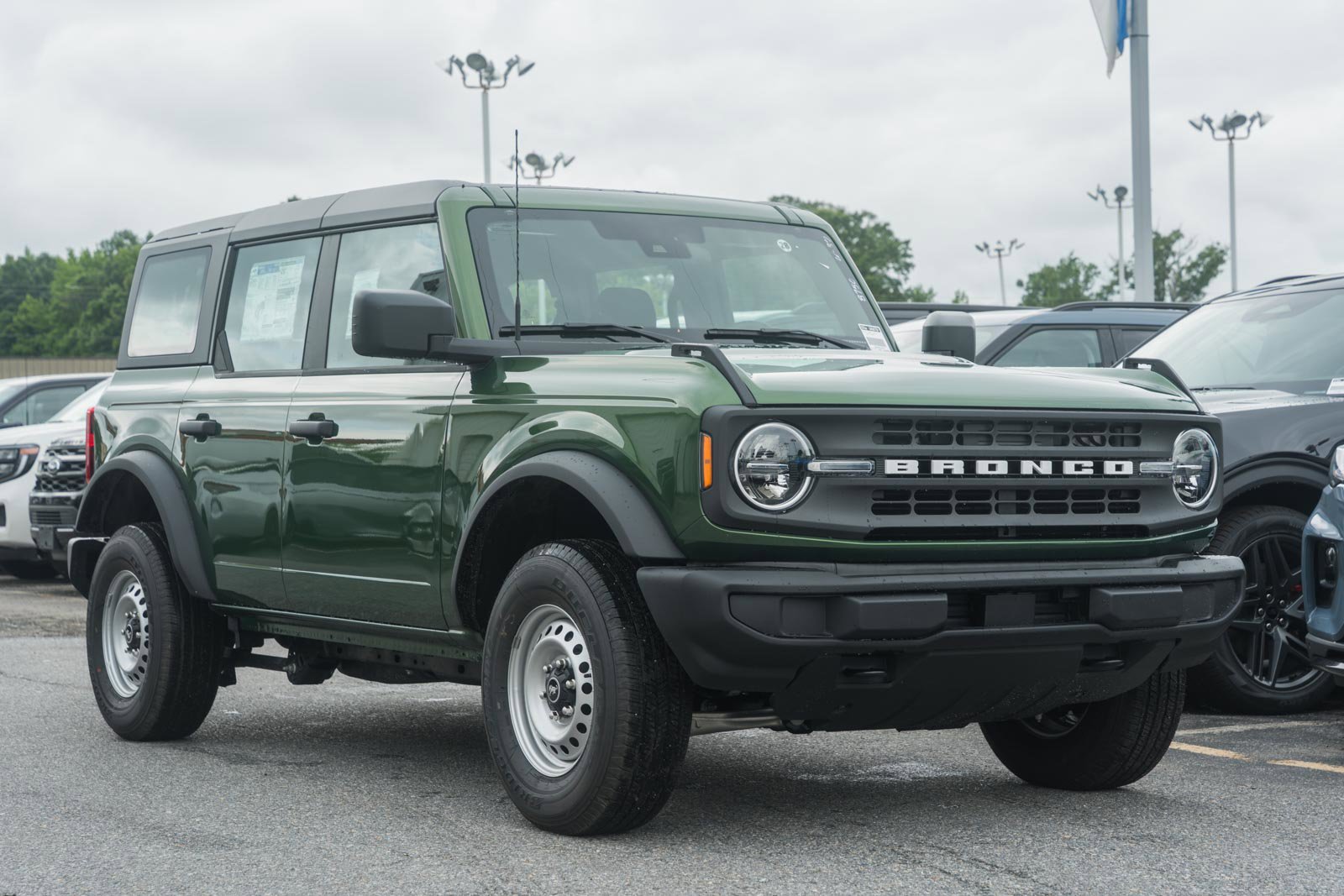 New 2025 Ford Bronco 4-Door