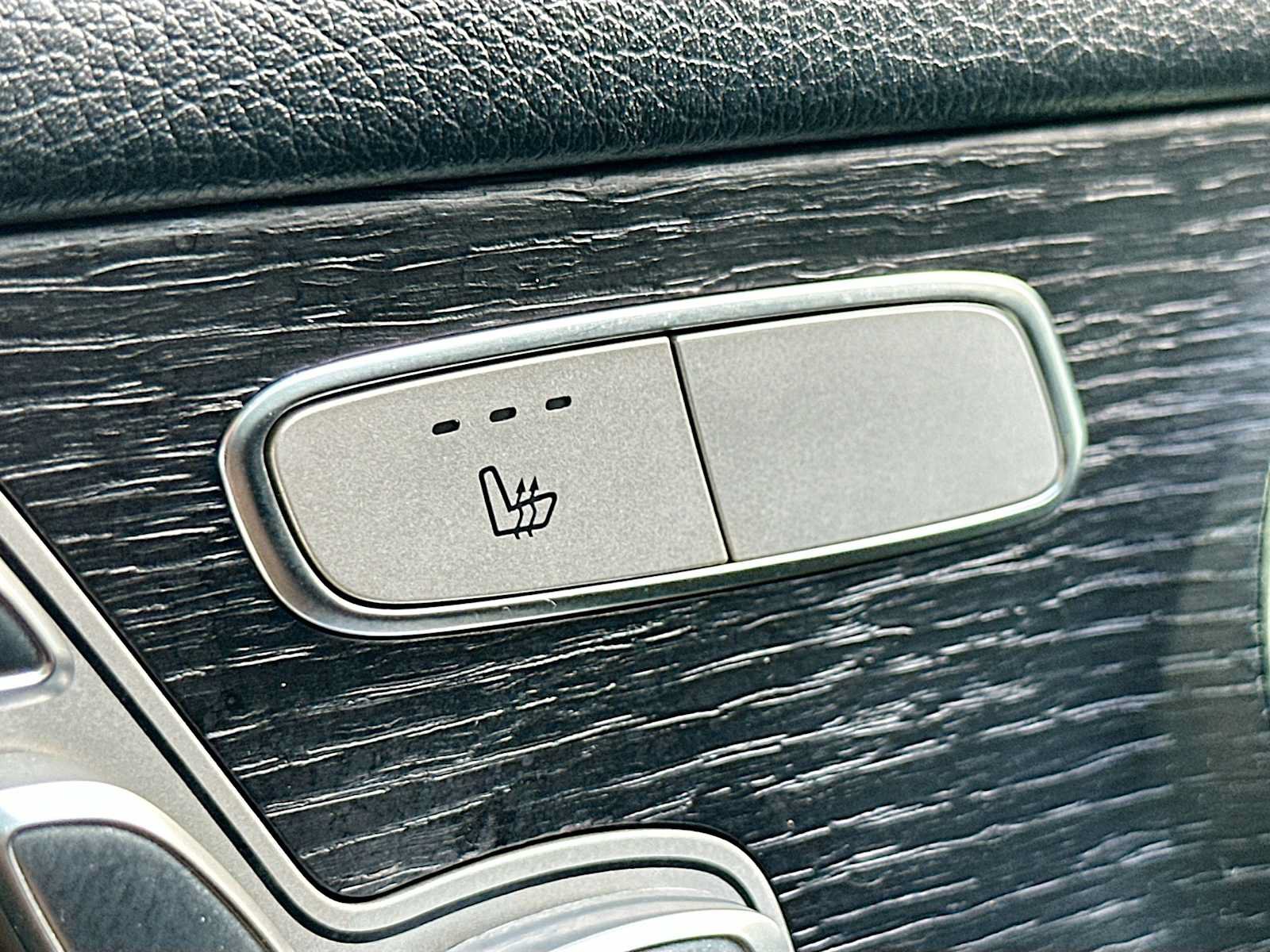 Used 2021 Mercedes-Benz GLC 300 image 33