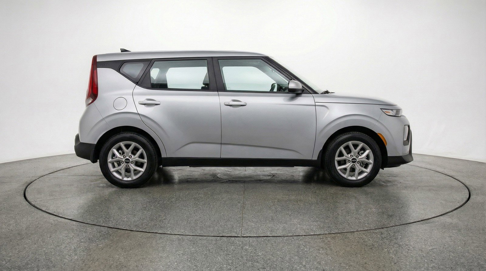 Used 2025 Kia Soul LX w/ LX Technology Package image 11