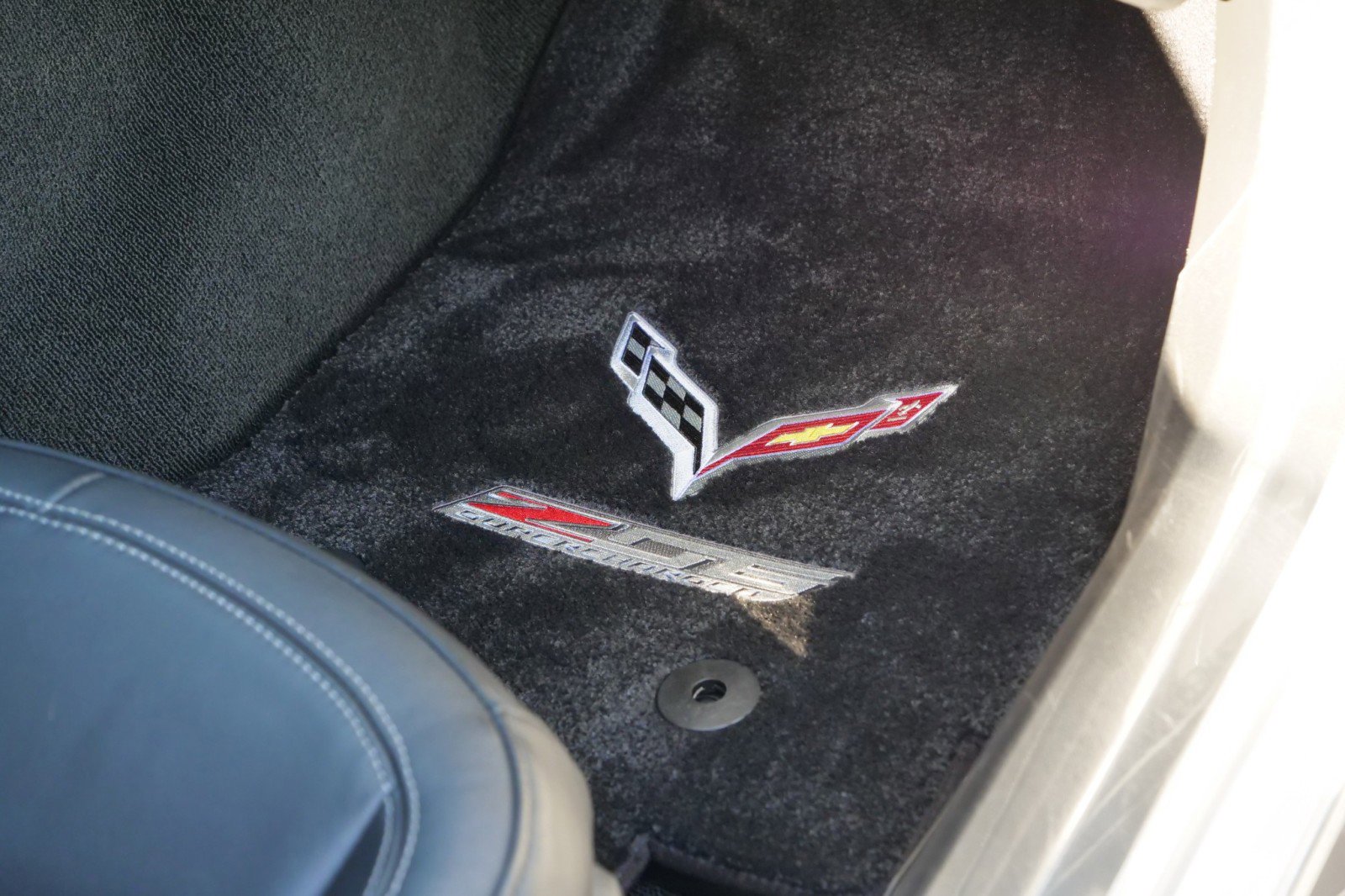 Used 2016 Chevrolet Corvette Z06 w/ 3LZ Preferred Equipment Group image 45