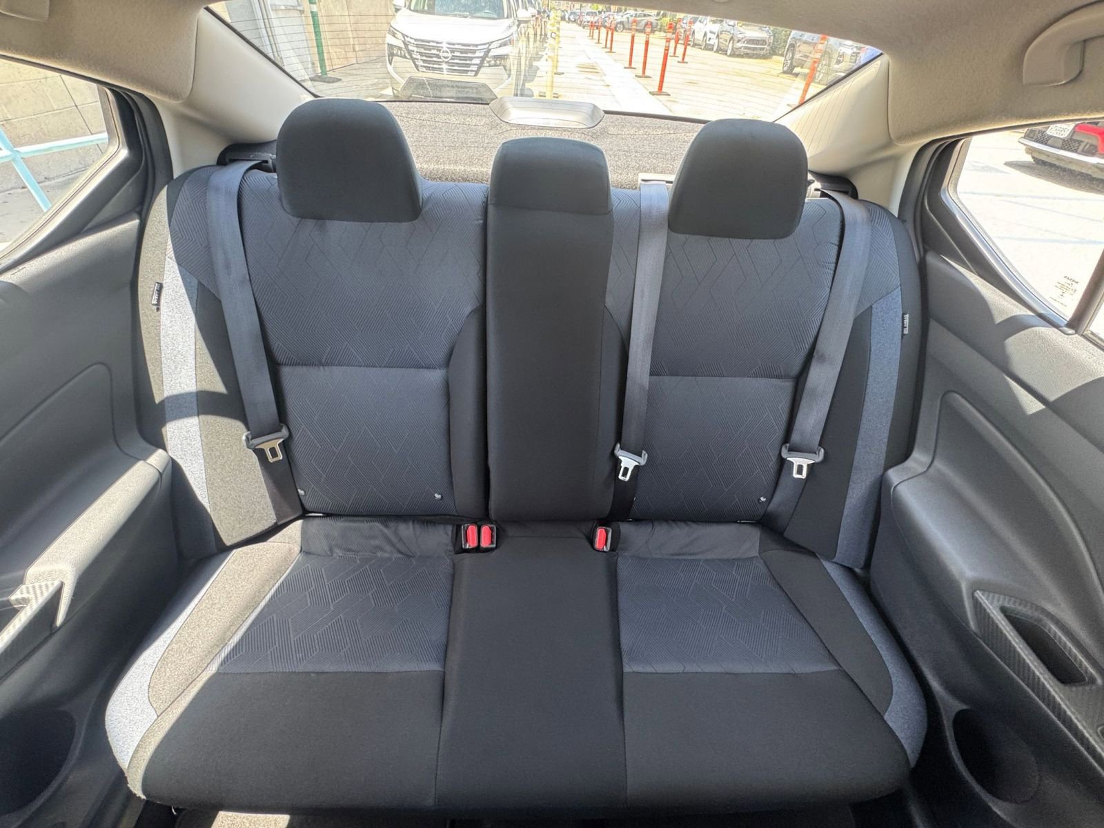 Used 2025 Nissan Versa SV FWD image 37