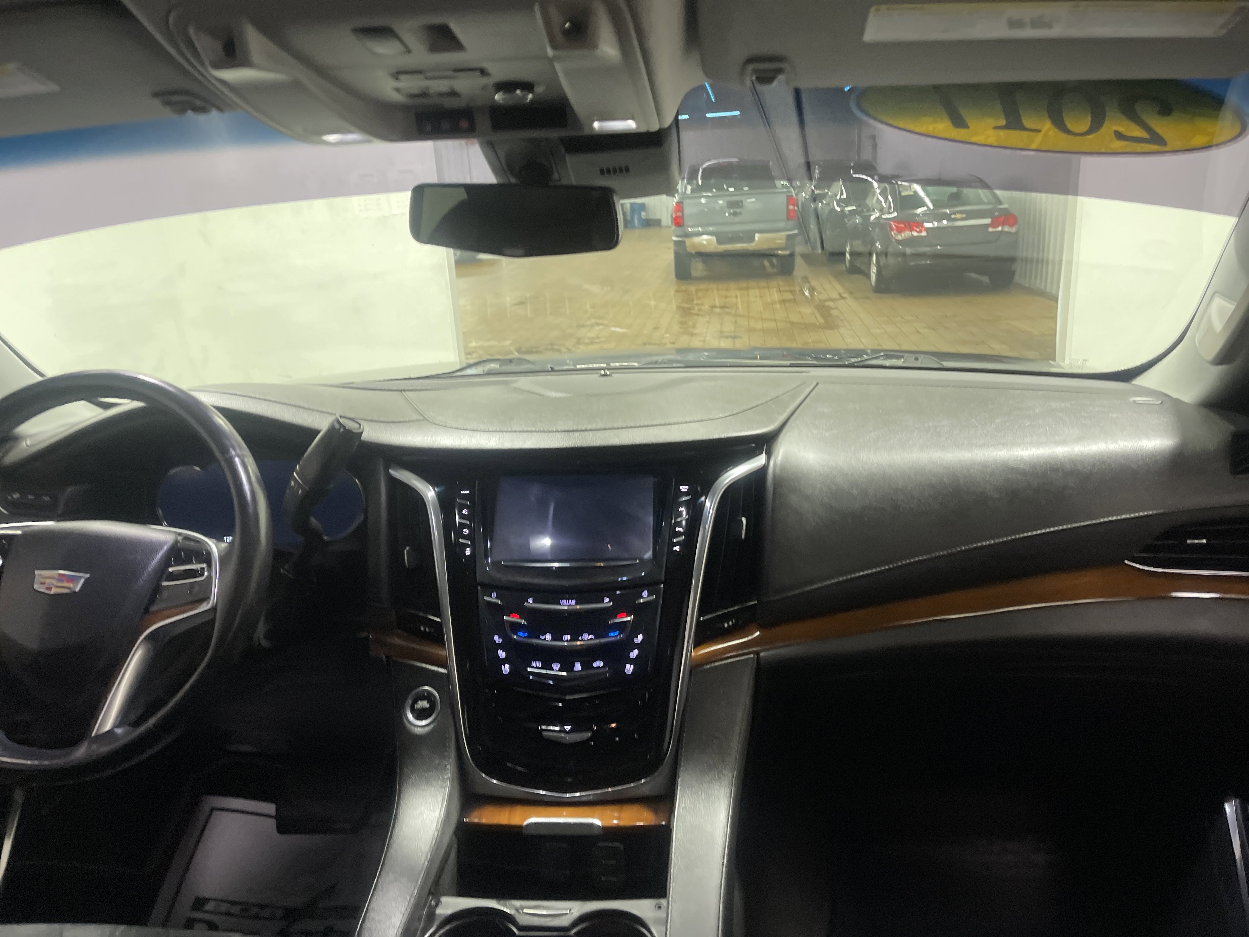 Used 2017 Cadillac Escalade ESV Premium Luxury image 22