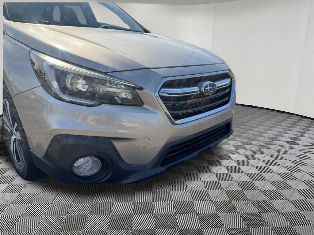 Used 2018 Subaru Outback 3.6R Limited AWD/4WD image 8