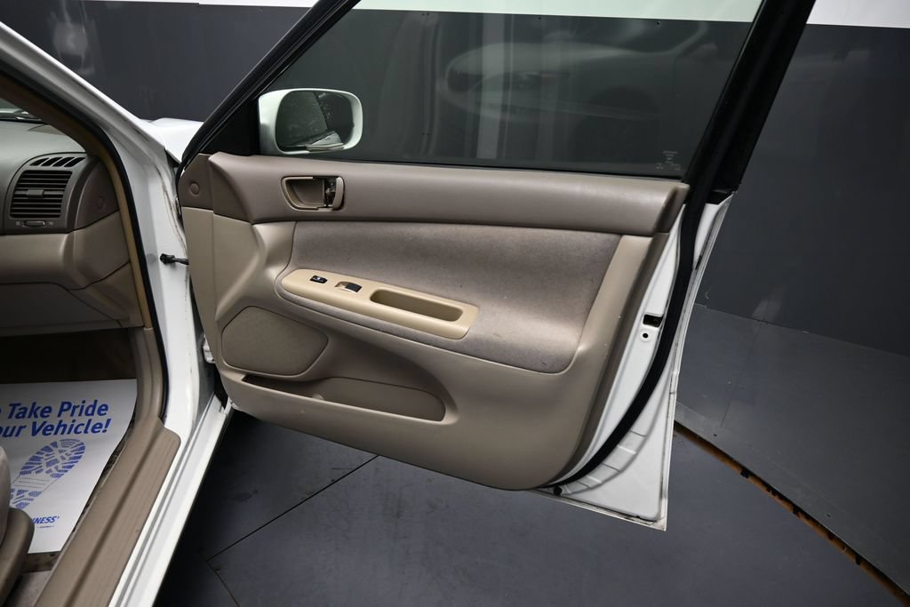 Used 2003 Toyota Camry LE FWD image 18