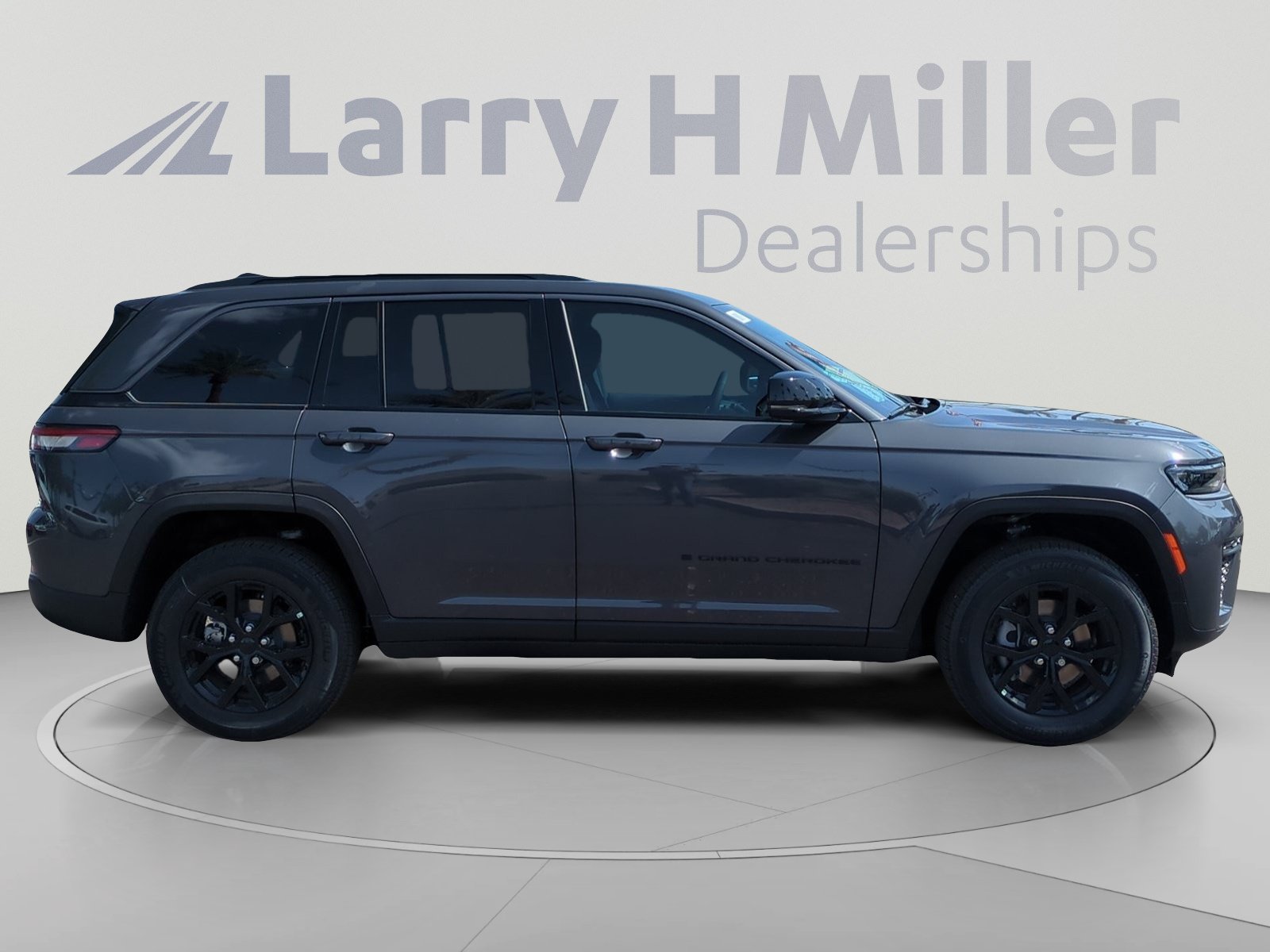 New 2026 Jeep Grand Cherokee Altitude AWD/4WD image 6