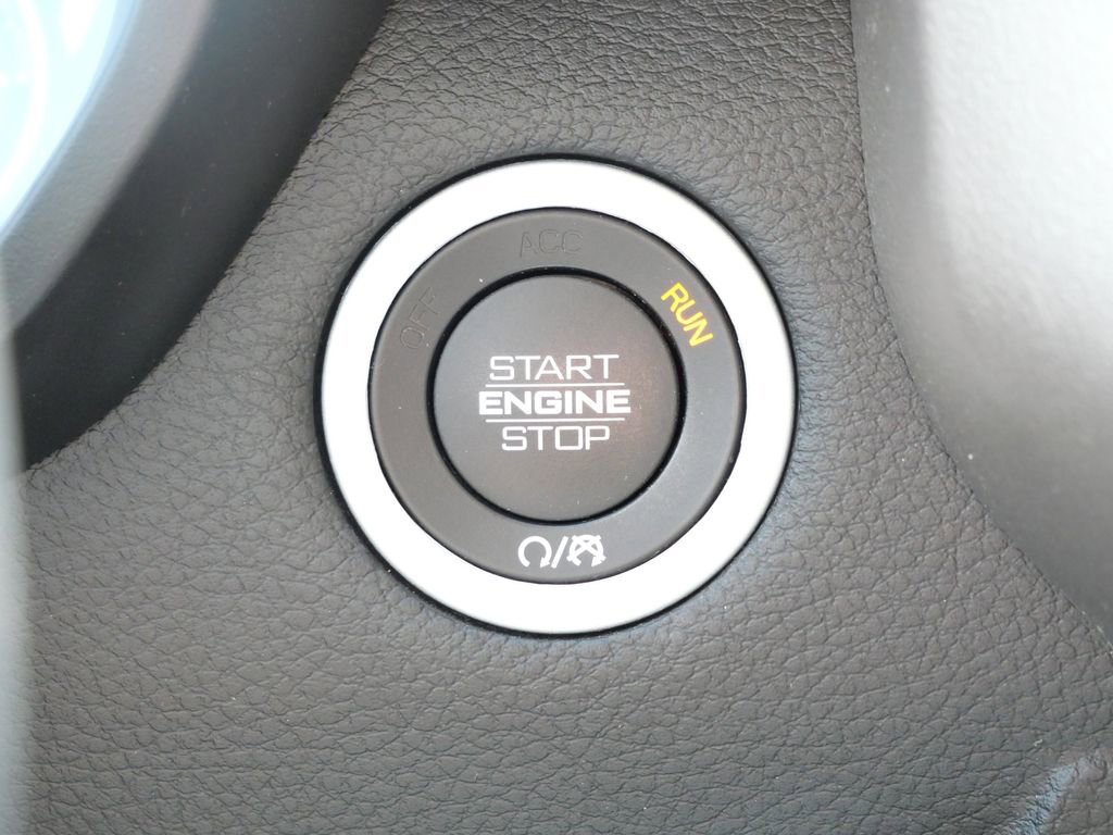 Used 2020 RAM 1500 Laramie image 25