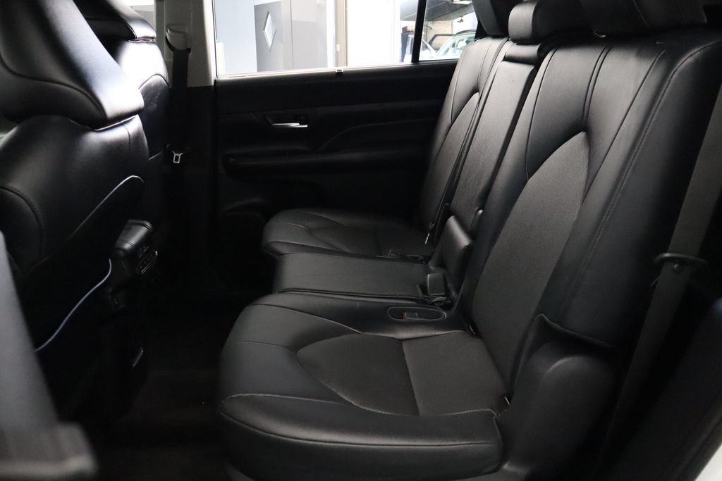 Used 2024 Toyota Grand Highlander AWD Hybrid image 33