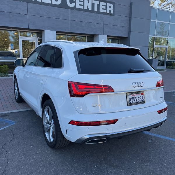 Used 2022 Audi Q5 2.0T Premium Plus w/ Premium Plus Package AWD/4WD image 3