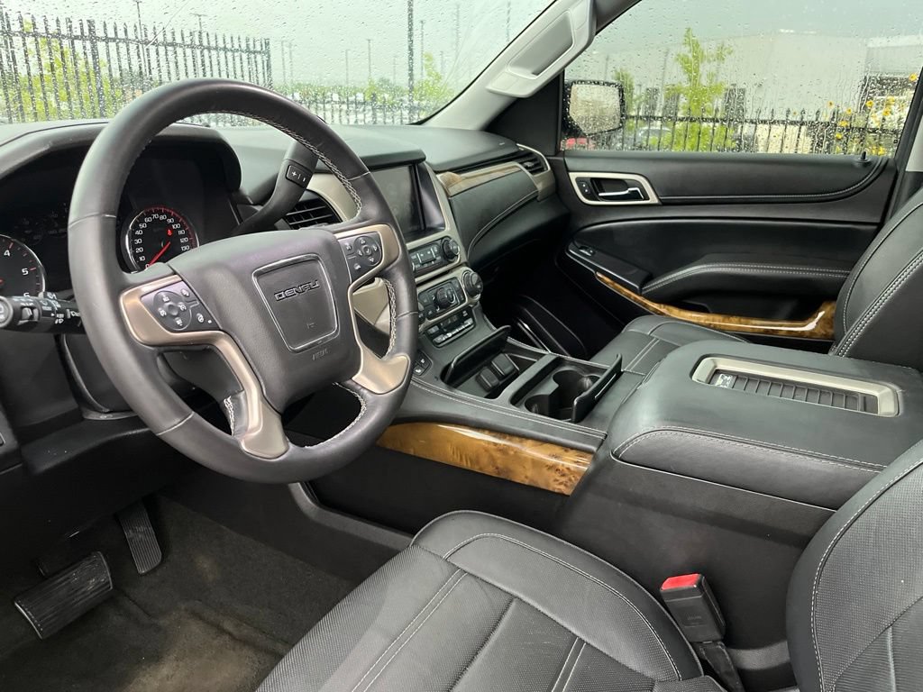 Used 2016 GMC Yukon Denali w/ Open Road Package AWD/4WD image 15