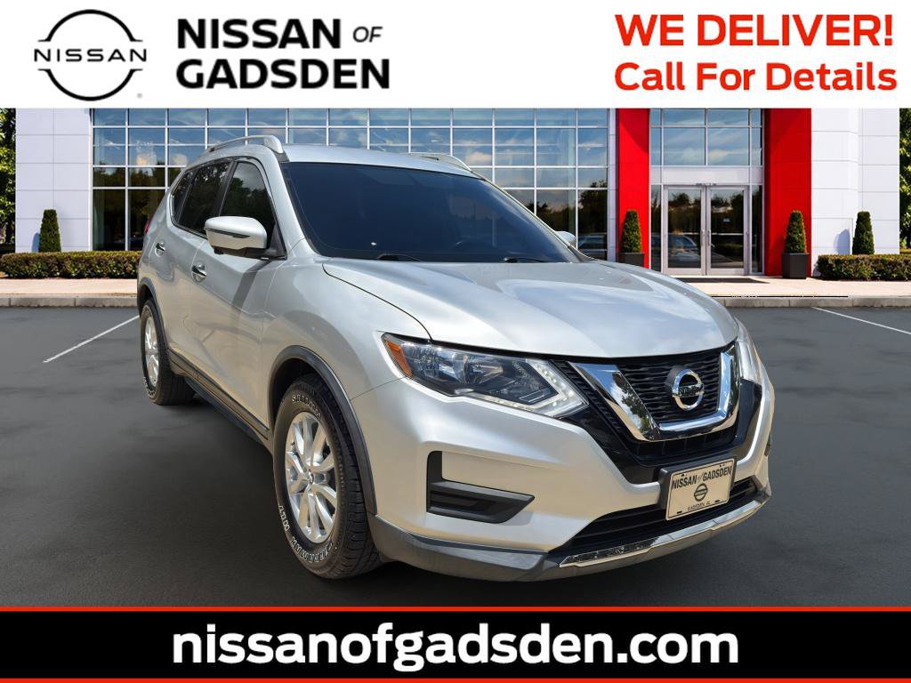Used 2017 Nissan Rogue SV w/ SV Premium Package FWD image 1
