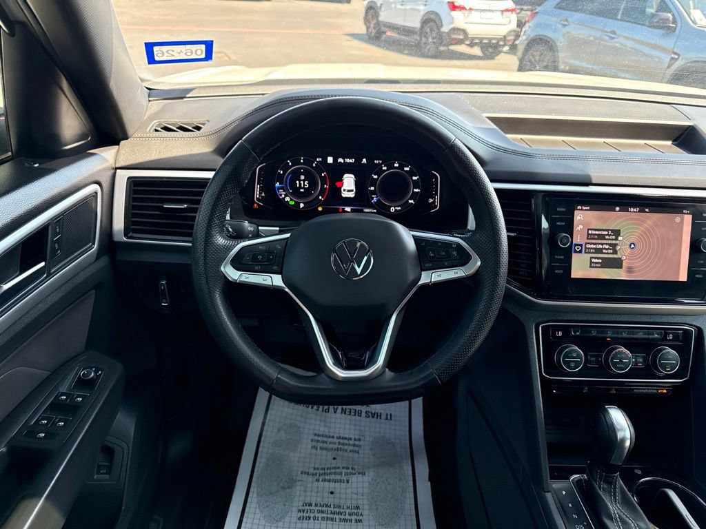 Used 2022 Volkswagen Atlas Cross Sport SEL R-Line AWD/4WD image 38