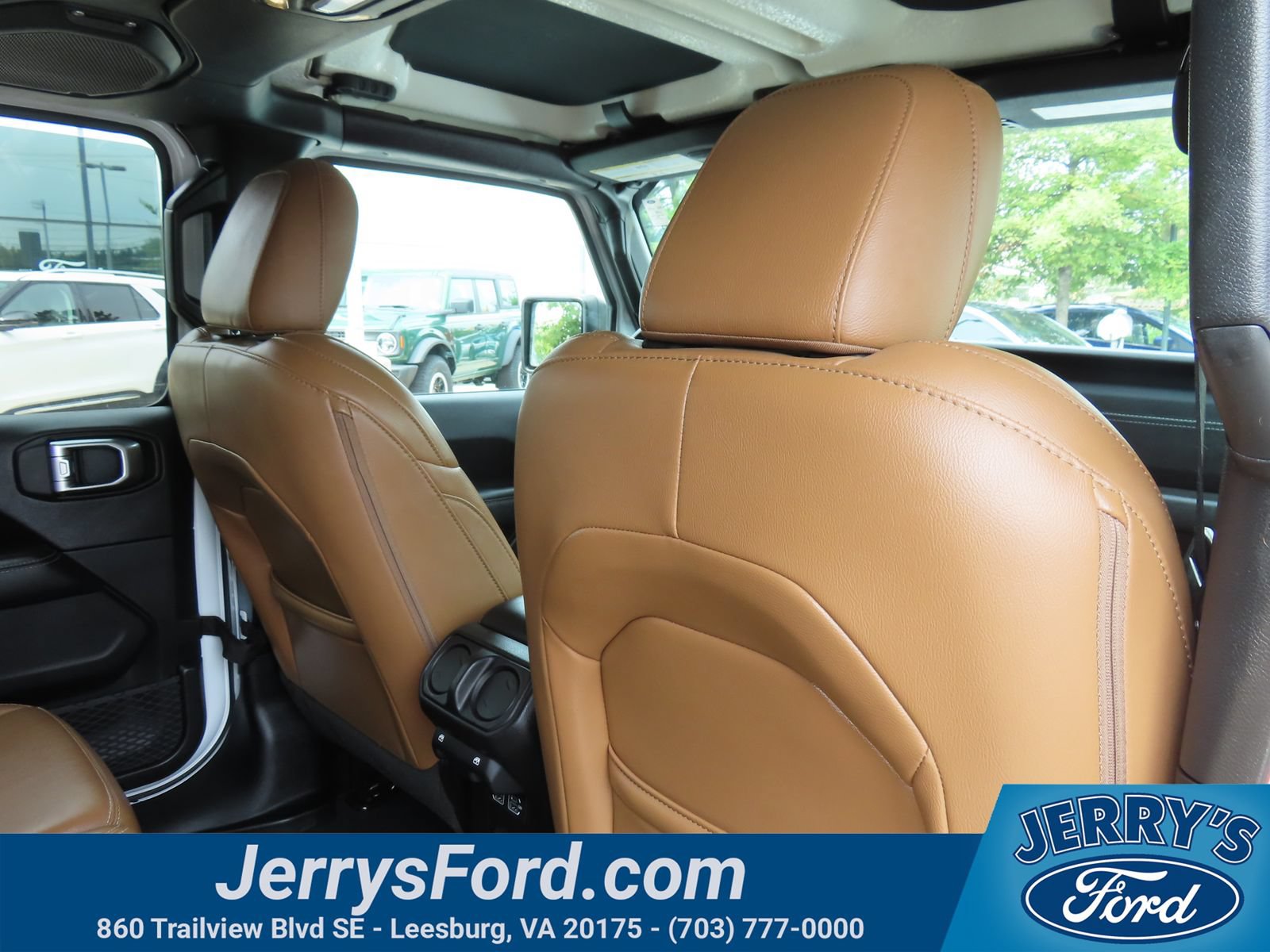 Used 2020 Jeep Wrangler Unlimited Sahara AWD/4WD image 34