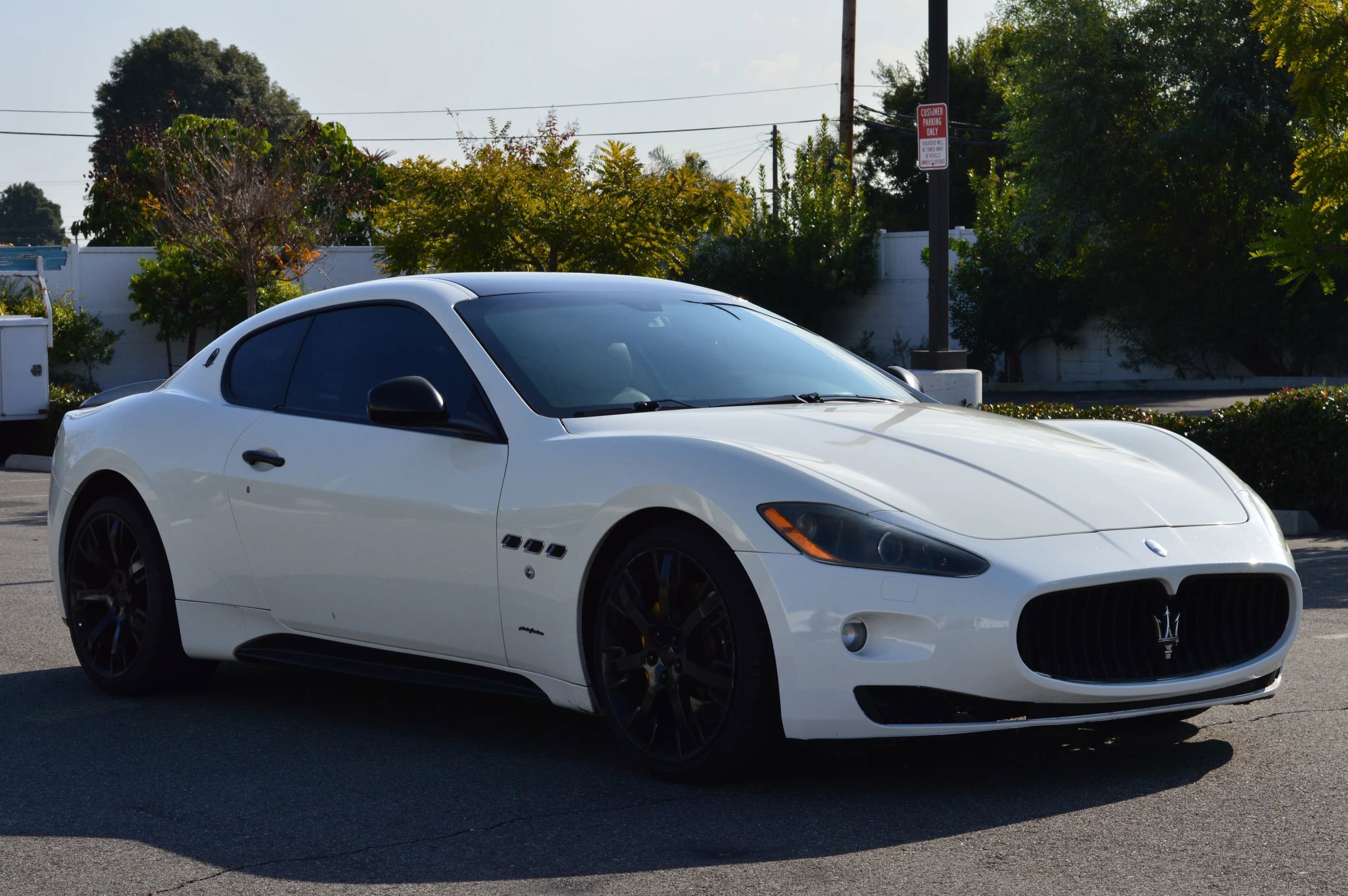 Used 2011 Maserati GranTurismo S image 7