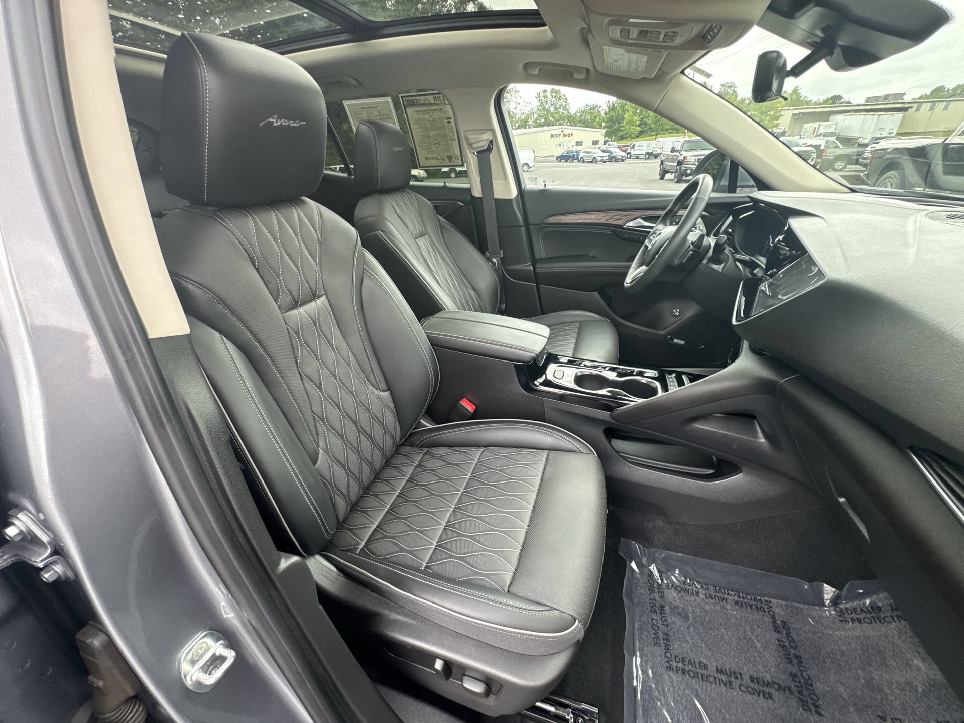 Used 2022 Buick Envision Avenir w/ Technology Package II AWD/4WD image 26