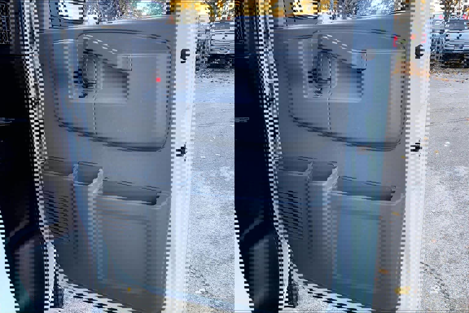 Used 2021 Chevrolet Express 2500 w/ Driver Convenience Package image 16