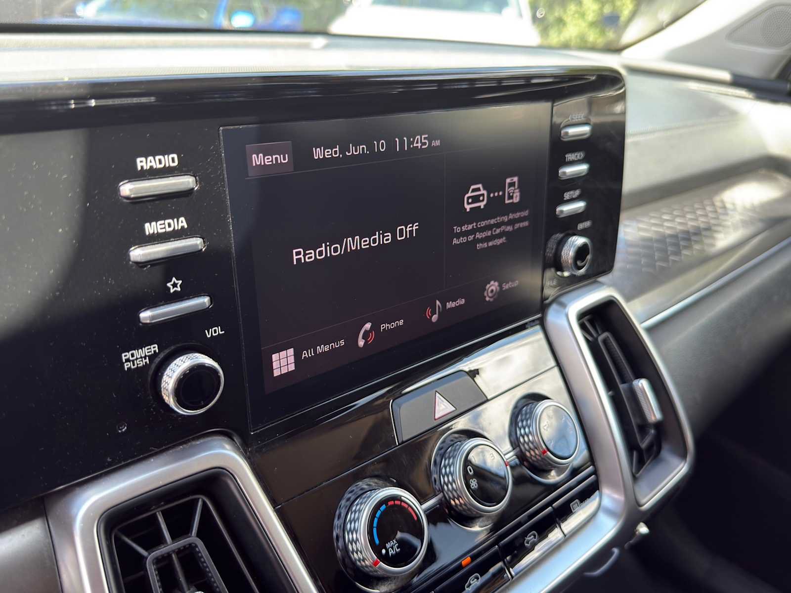 Certified 2023 Kia Sorento LX FWD image 18