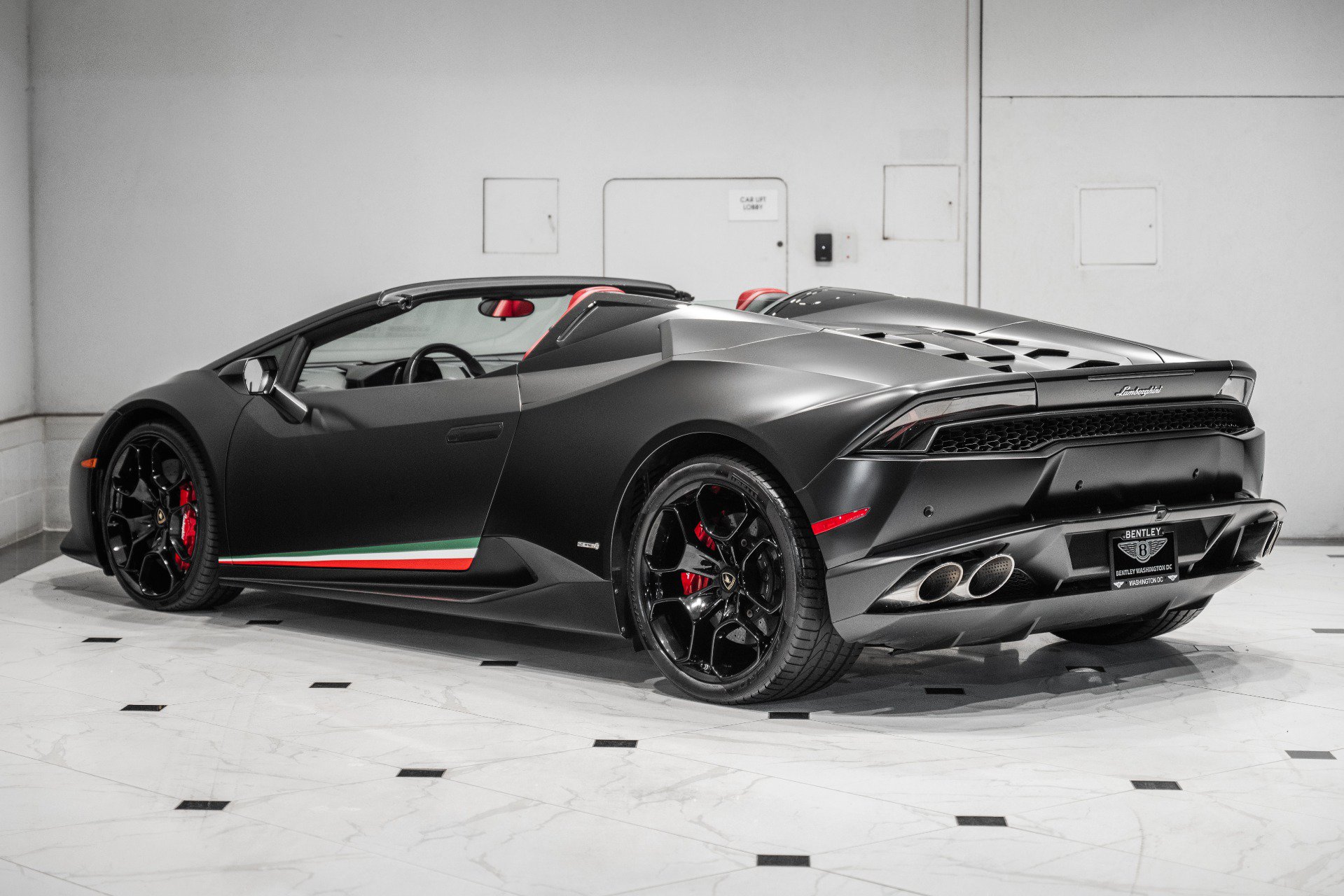 Used 2016 Lamborghini Huracan LP 610-4 AWD/4WD image 6