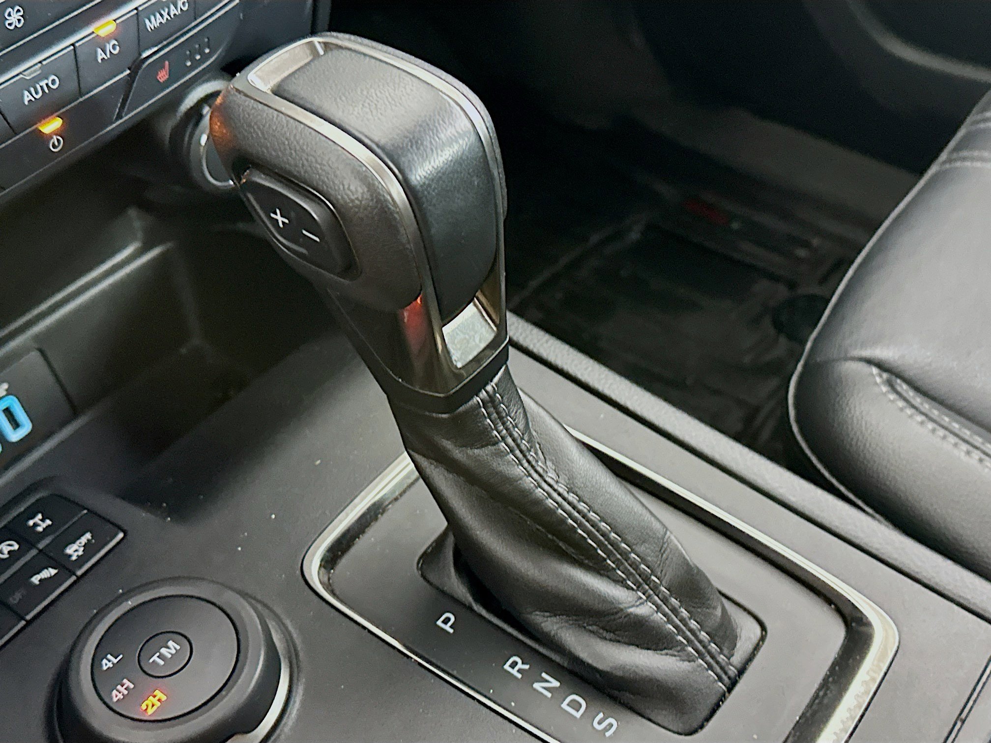 Used 2019 Ford Ranger Lariat w/ Equipment Group 501A Mid image 25