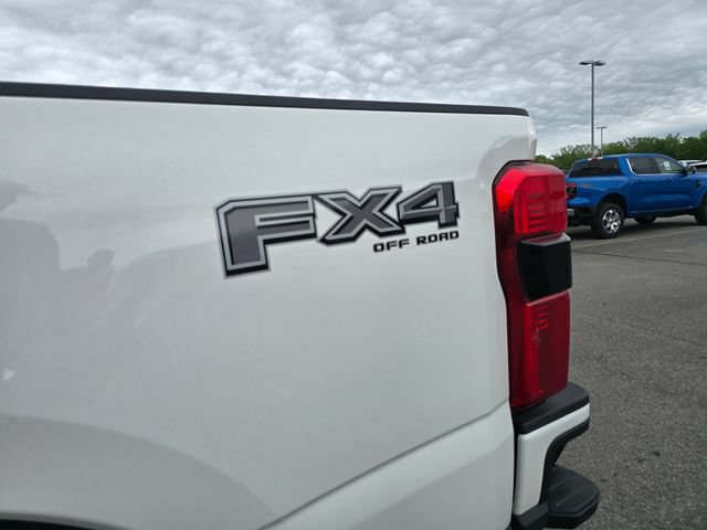 New 2026 Ford F250 Lariat w/ Black Appearance Package AWD/4WD image 11
