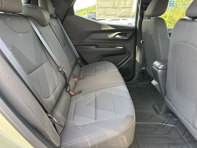 New 2027 Chevrolet Bolt LT w/ Comfort Package FWD image 15