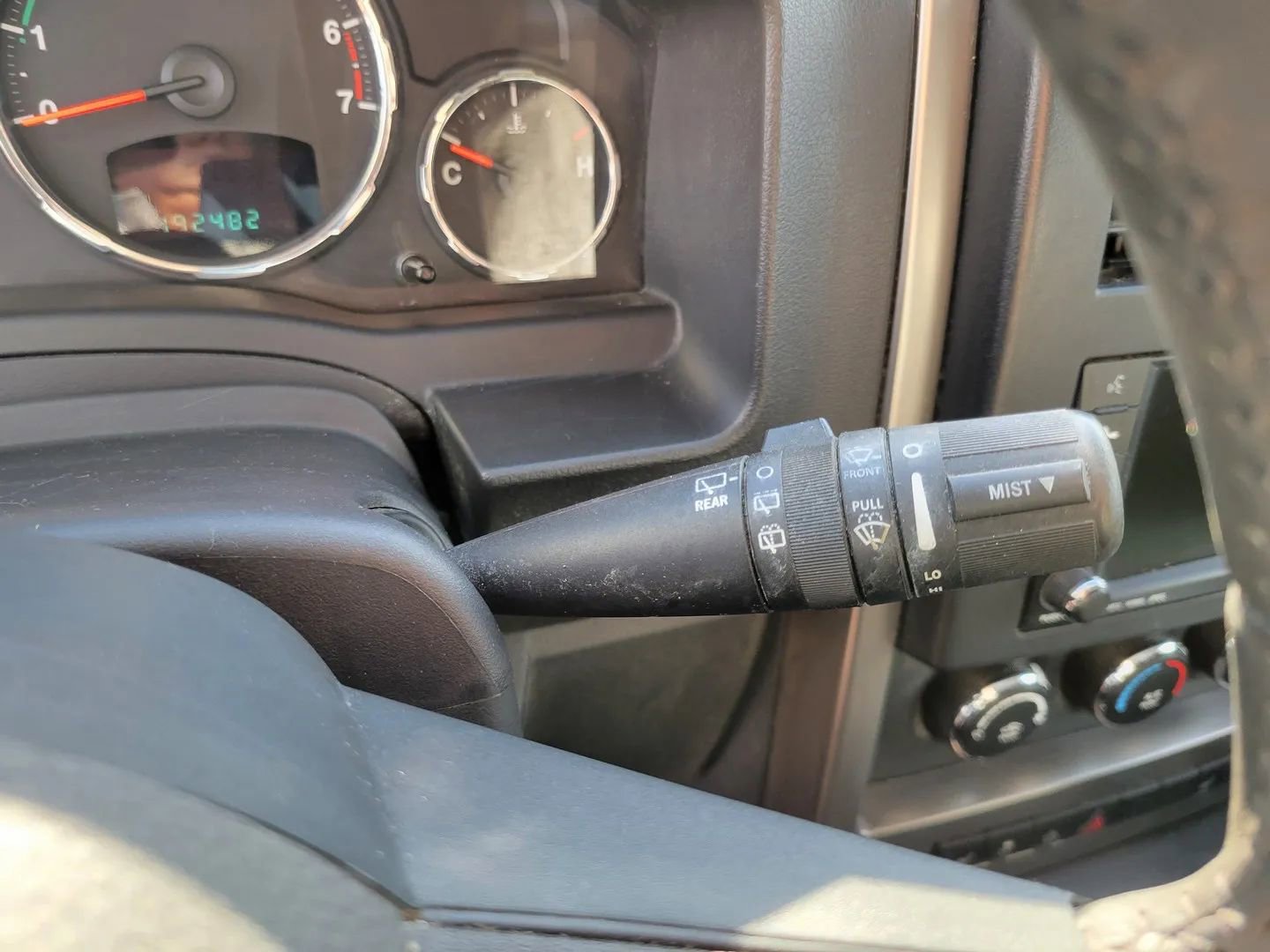 Used 2012 Jeep Liberty Sport AWD/4WD image 29