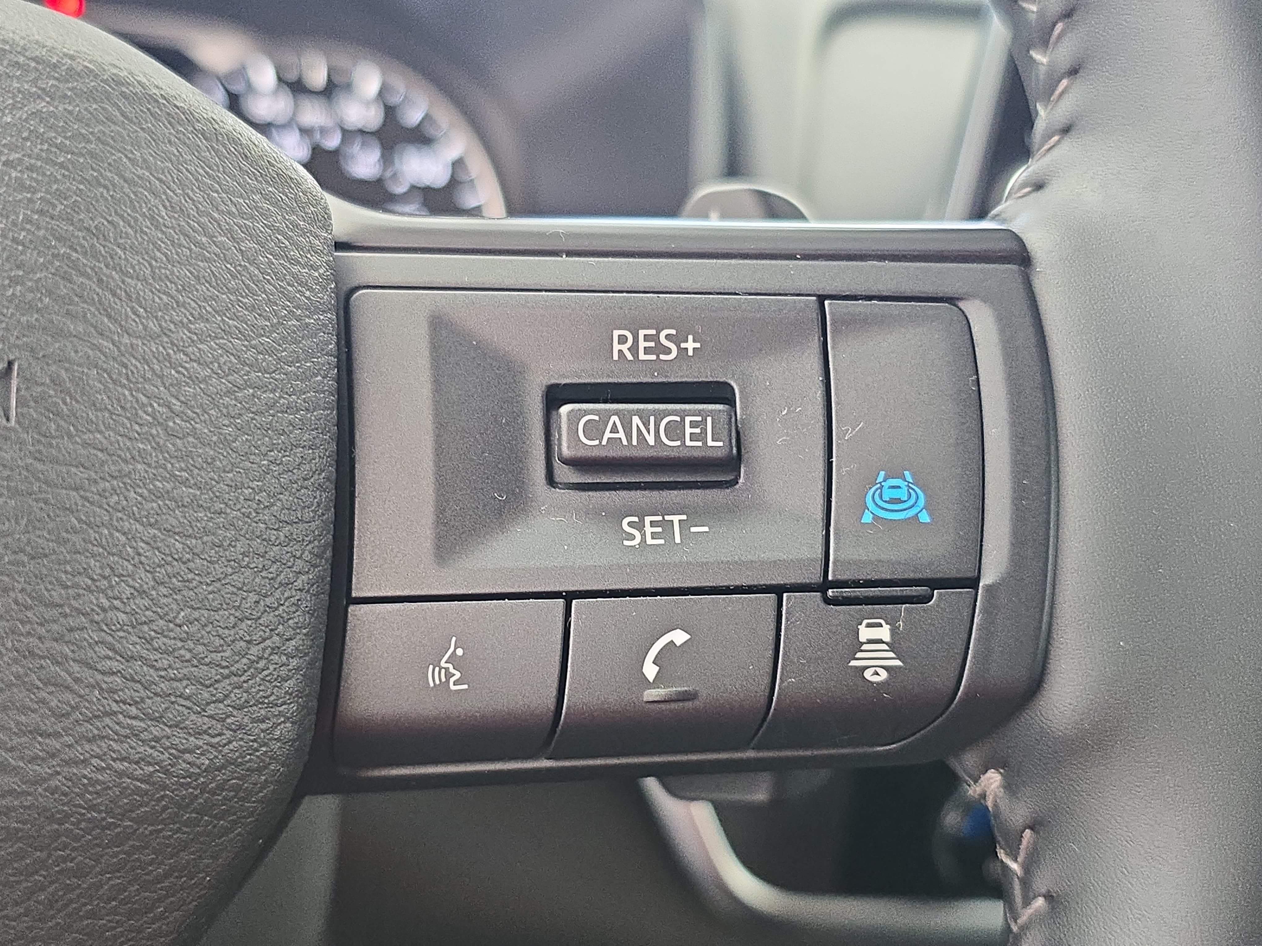 Certified 2026 Nissan Rogue SV FWD image 18