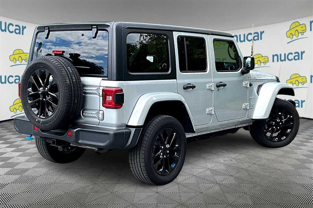 Used 2023 Jeep Wrangler Unlimited Sahara image 6