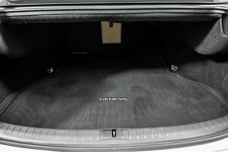 Used 2016 Hyundai Genesis 3.8 w/ Option Group 04 AWD/4WD image 11