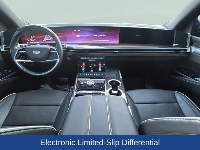 Certified 2025 Cadillac Escalade ESV Premium Luxury w/ LPO, Floor Liner Package AWD/4WD image 32