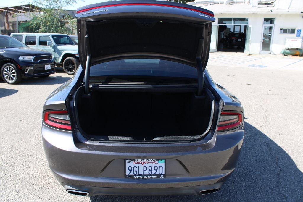 Used 2016 Dodge Charger SXT RWD image 9