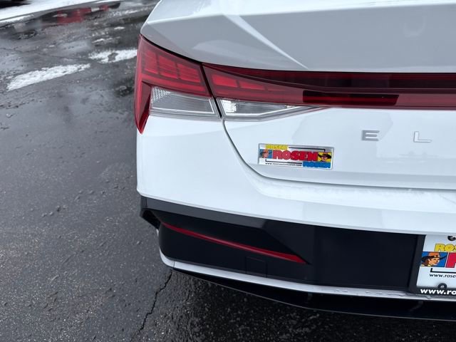 Certified 2025 Hyundai Elantra Limited image 46