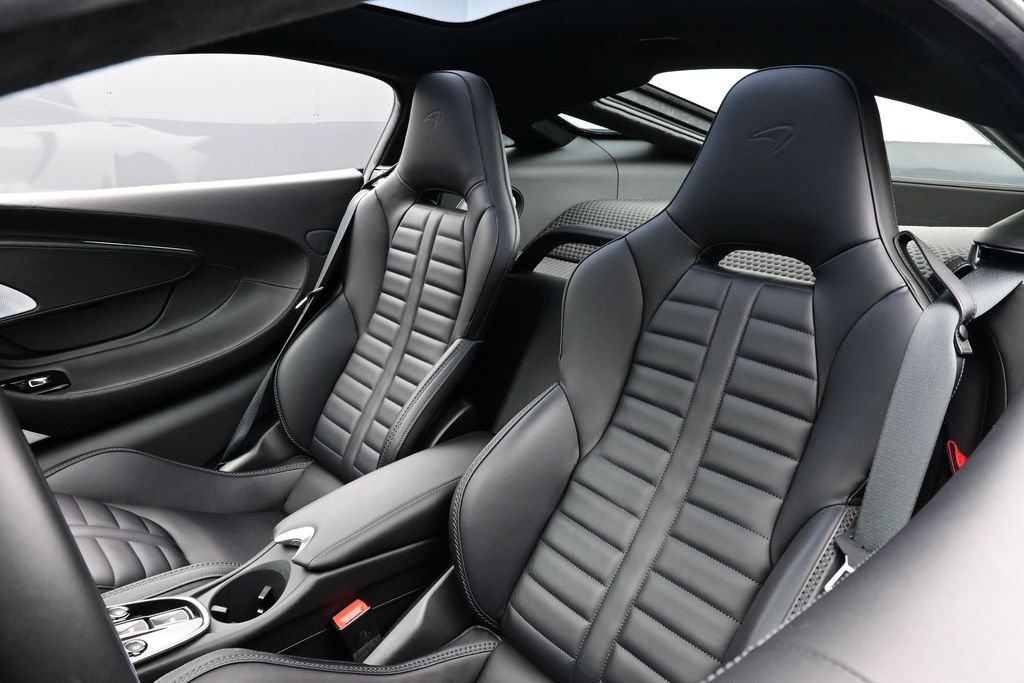 Used 2025 McLaren GTS RWD image 5