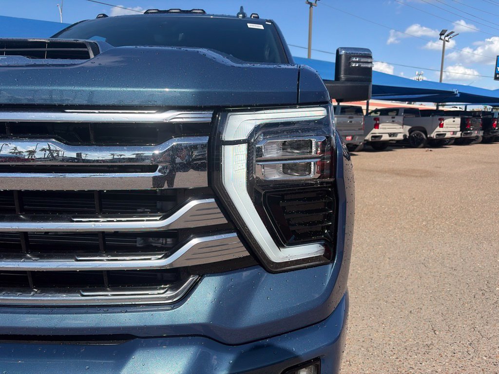 New 2026 Chevrolet Silverado 2500 High Country w/ High Country Premium Package AWD/4WD image 3