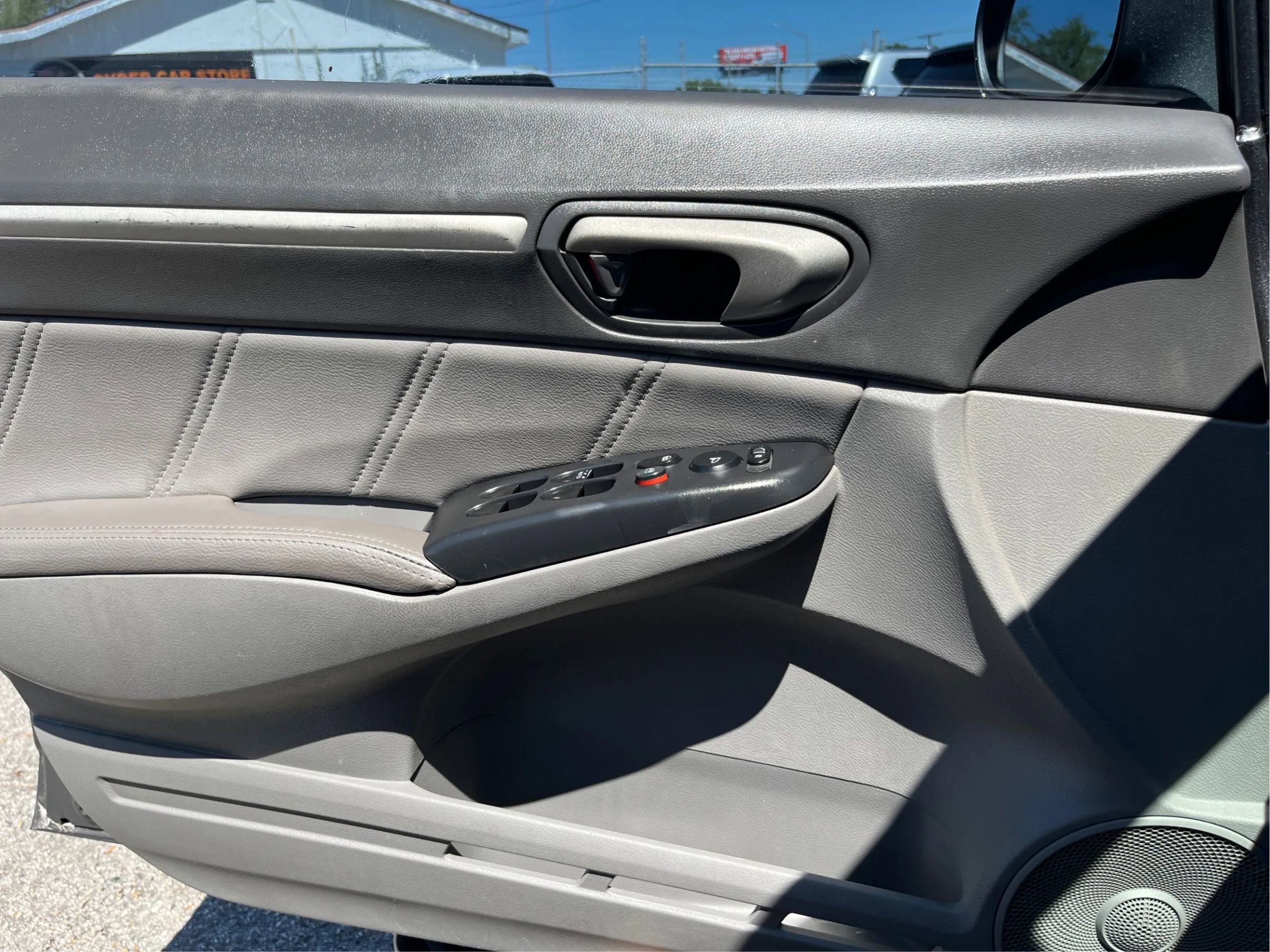 Used 2010 Honda Civic EX-L image 18