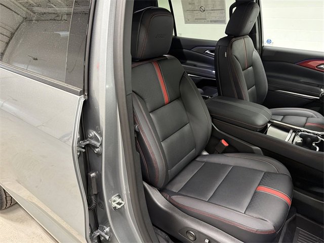 New 2026 Chevrolet Traverse RS w/ LPO, Floor Liner Package image 21