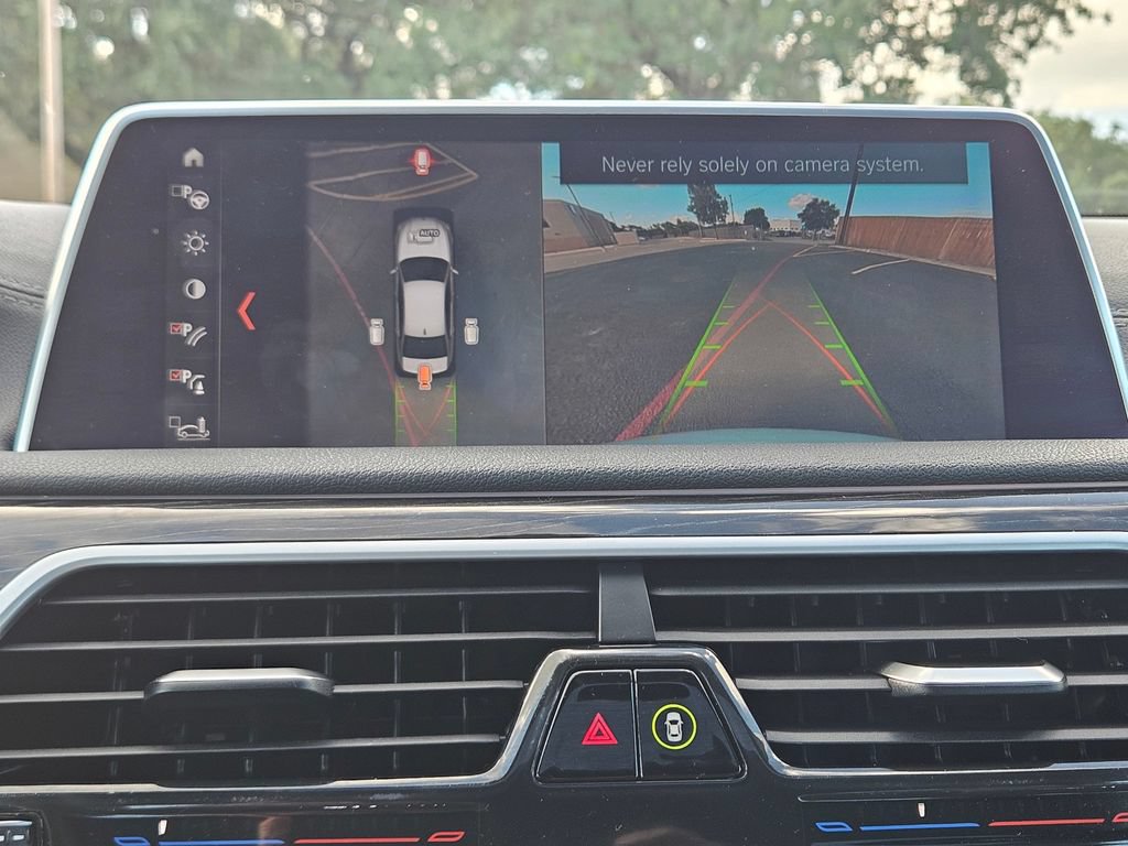 Used 2019 BMW 750i xDrive w/ M Sport Package AWD/4WD image 25